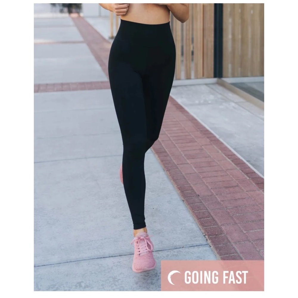 ZYIA Black Brilliant Hi-Rise Legging 28”
